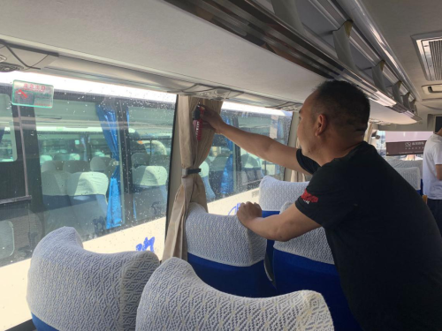 车内
